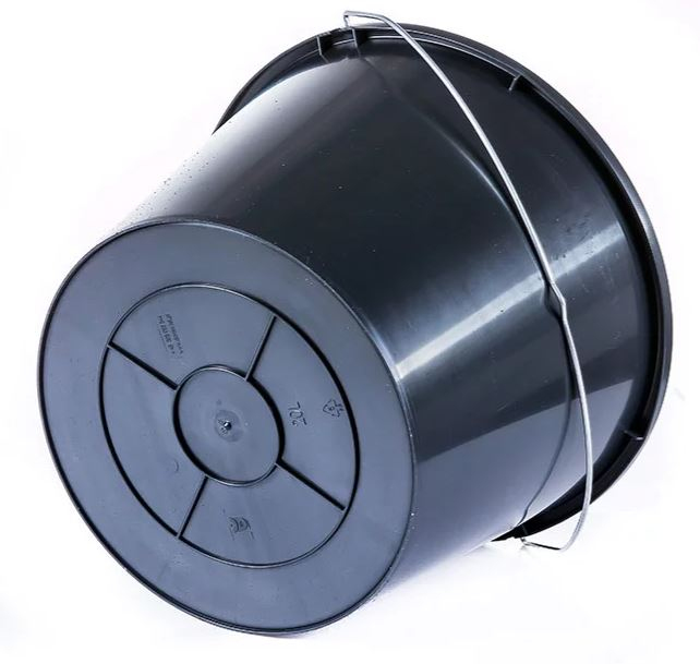 Plastové vedro s lievikom 20L