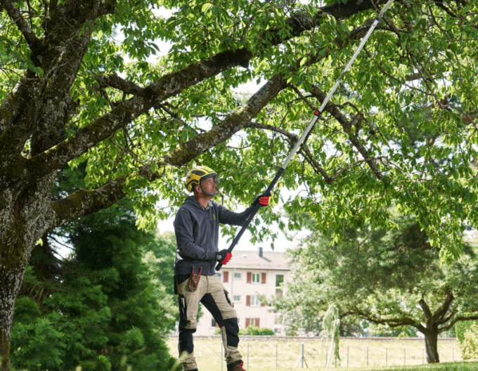 FELCO 682 Pílka teleskopická dĺžka 2,07 - 3,4 m